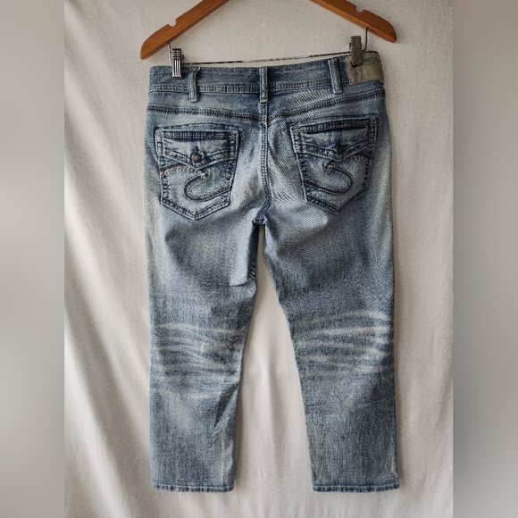 Silver Suki Mid Capri Super Stretch Lightwash Jeans Size 31 - Picture 2 of 14